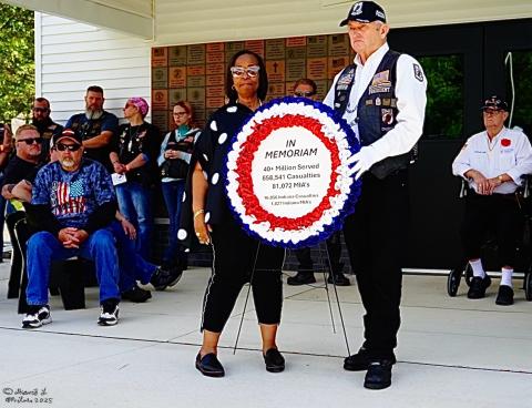 Wreath laying, remebering POW/MIA, never forget, honoringforever.org